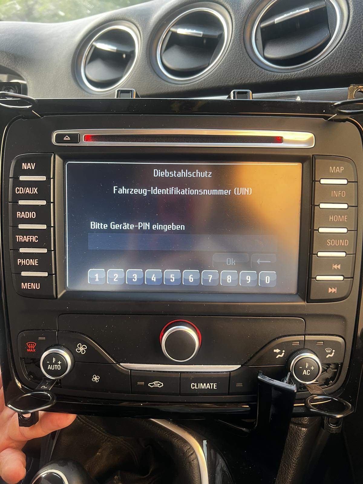 Customer testimonial - Ford Travelpilot F09 radio unlock successful